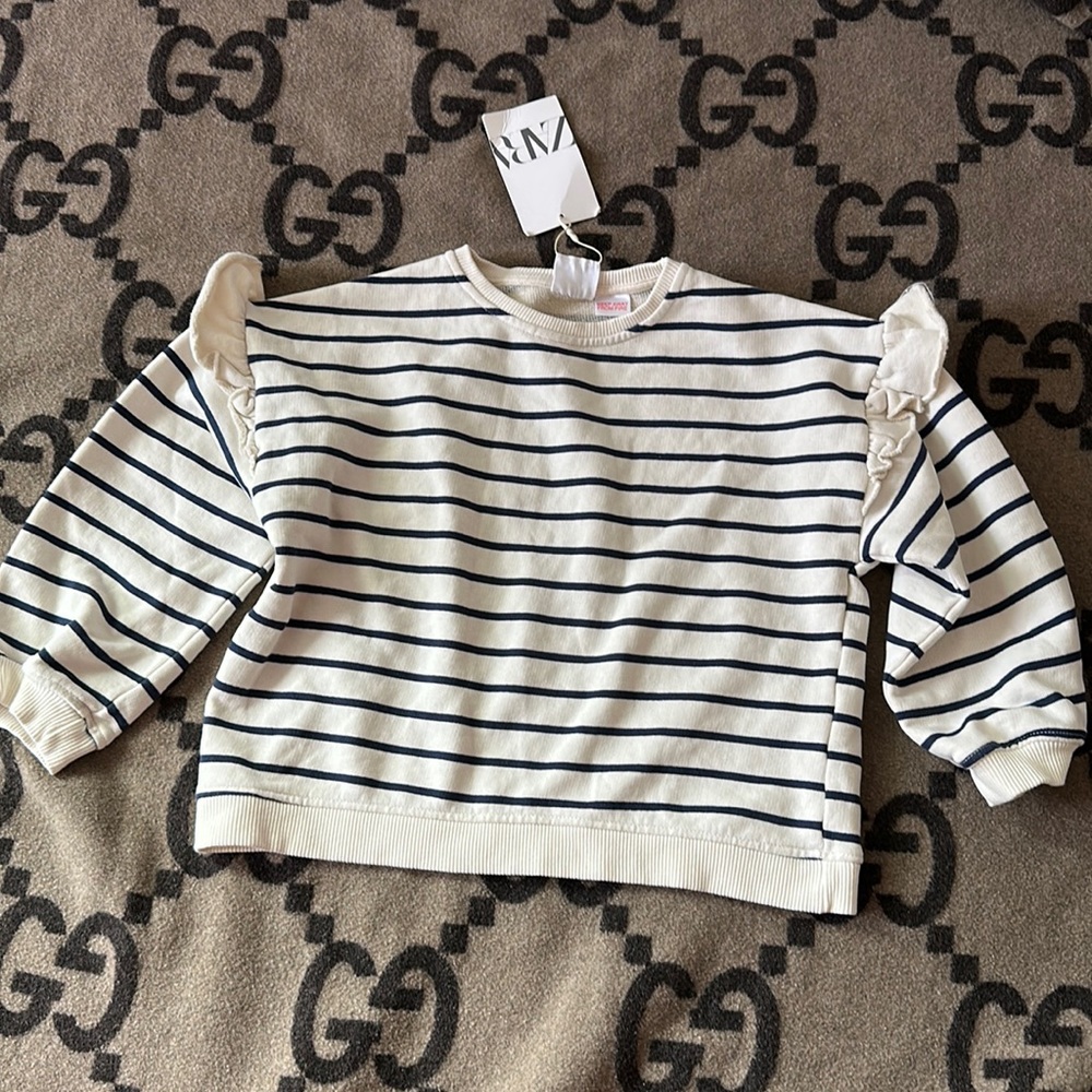 Zara sweatshirt